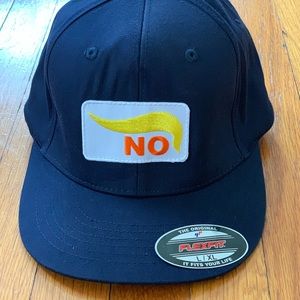 ❌SOLD❌ NO TRUMP toupee flexfit hat. L/XL